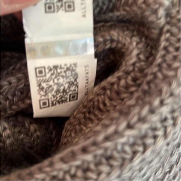 UGG Women's Classic Cardy Grey Knit Sweater Button Boot Size 8 - Picture 9 of 11